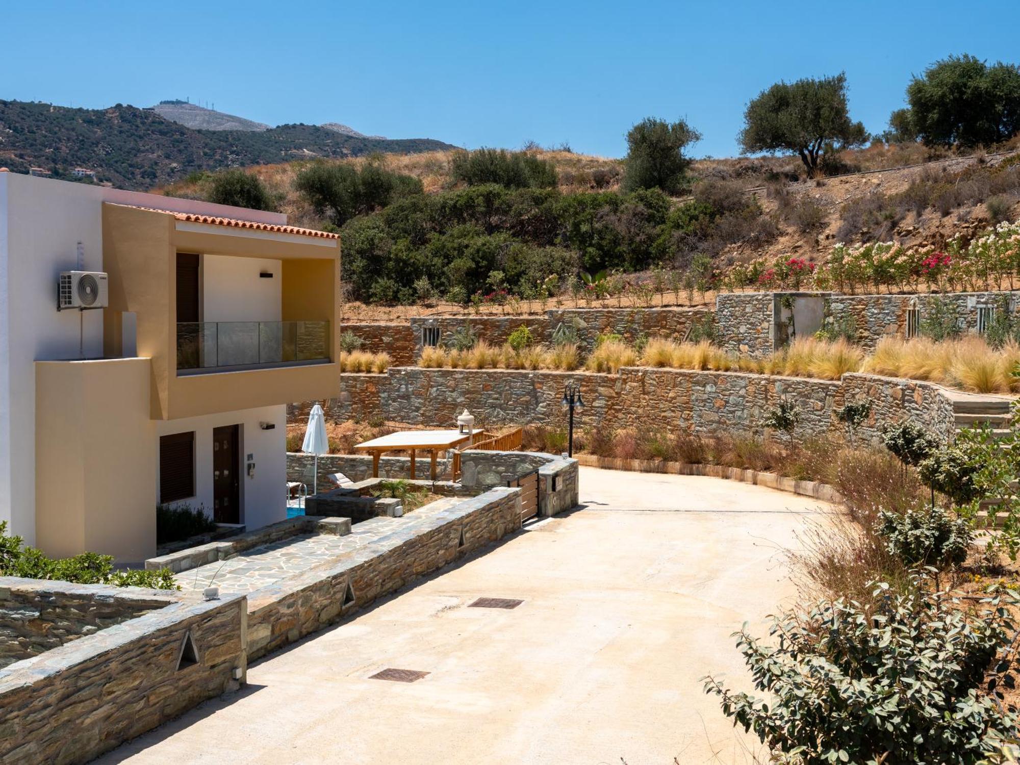 Villa Poseidon Agia Pelagia-private Swimming Pool And Sea View *